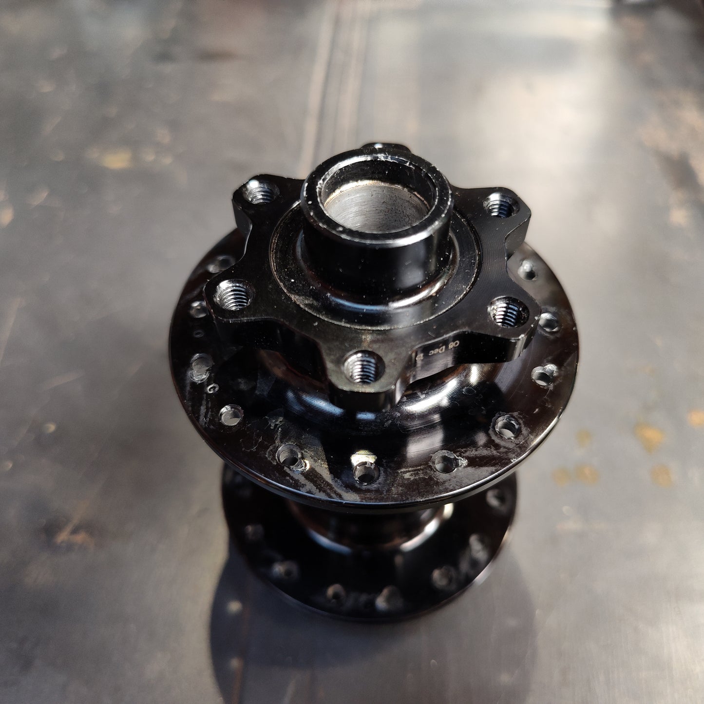 SRAM MTH 716 15 x 100 Non Boost Front Hub 32 Hole / Good Used