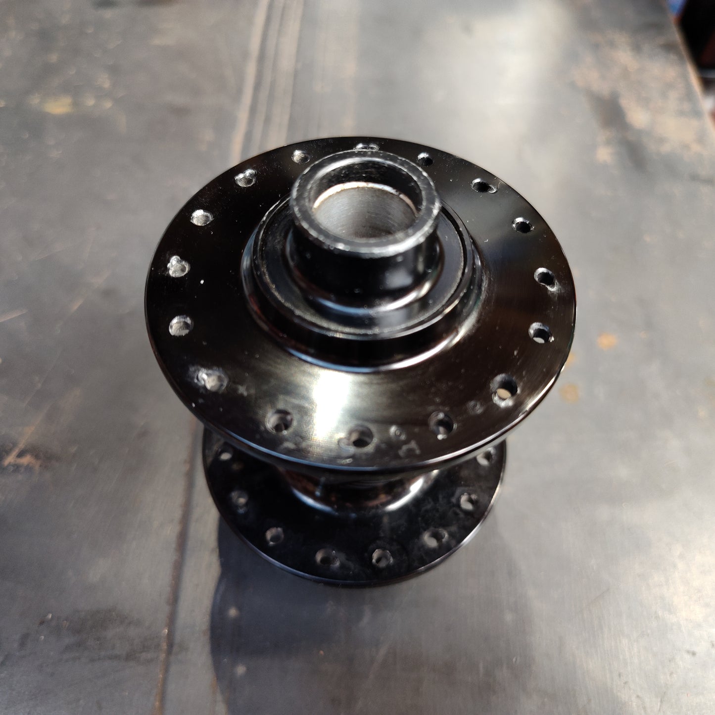 SRAM MTH 716 15 x 100 Non Boost Front Hub 32 Hole / Good Used