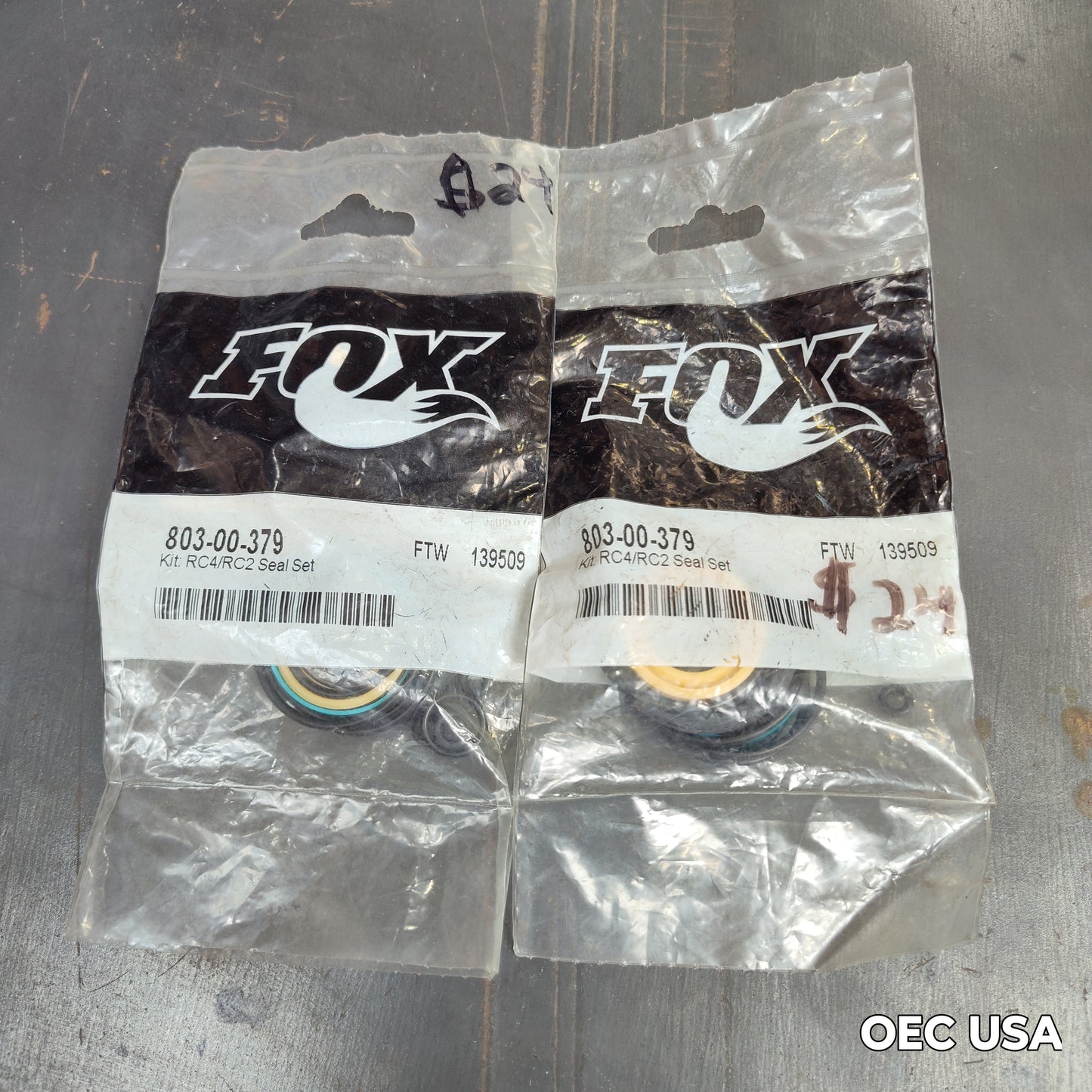 FOX Rear Shock Seal Kit - RC4, RC2 / 803-00-379