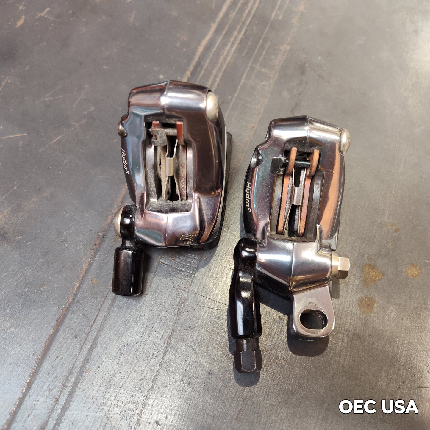 Sram Force 22 / Force 1 Post + Flat Mount Hydraulic 2-Piston Brake Caliper Pair