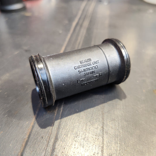 Shimano Deore XT 24mm Spindle BSA Bottom Bracket Center Shell
